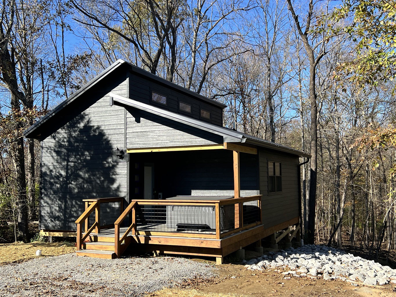 Black Bear - Southern Illinois Cabins